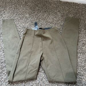 SKINNY PANTS WITH TAGS